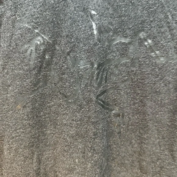 Arc'teryx Charcoal Long Sleeve Men's Tee - Picture 2 of 11